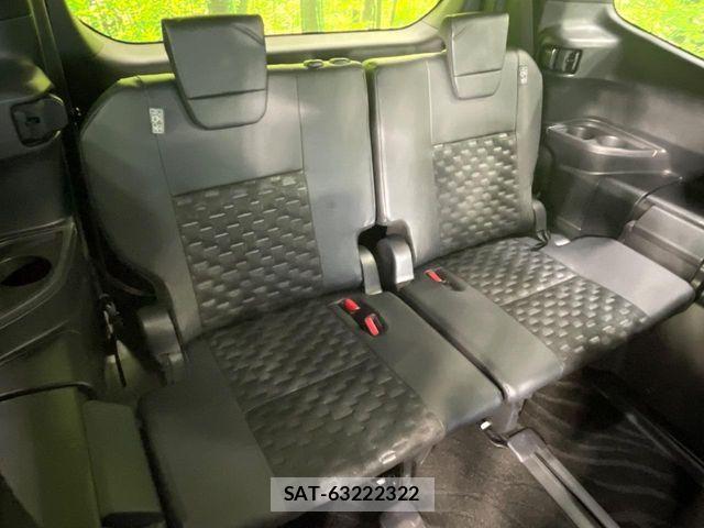Toyota VOXY HYBRID 2023-04 7790466-9