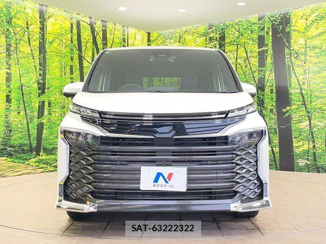 Toyota VOXY HYBRID 2023-04 7790466-14