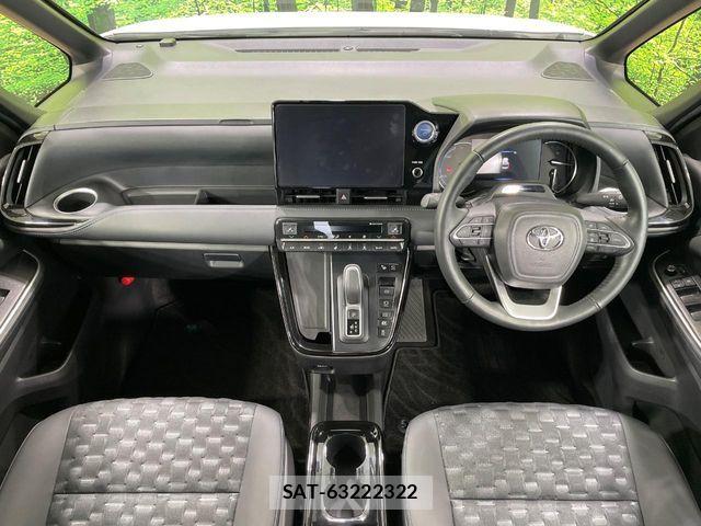 Toyota VOXY HYBRID 2023-04 7790466-1
