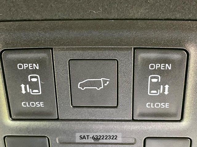 Toyota VOXY HYBRID 2023-04 7790466-4