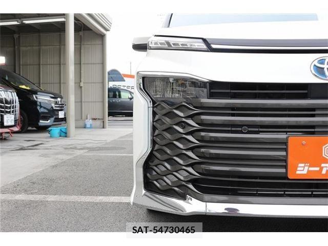 Toyota VOXY HYBRID 2025-06 7790446-26