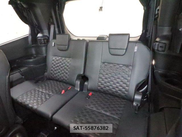 Toyota VOXY HYBRID 2024-05 7790475-12