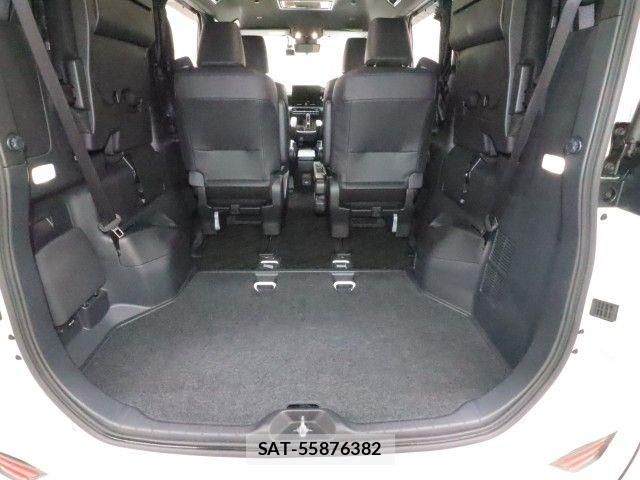 Toyota VOXY HYBRID 2024-05 7790475-14
