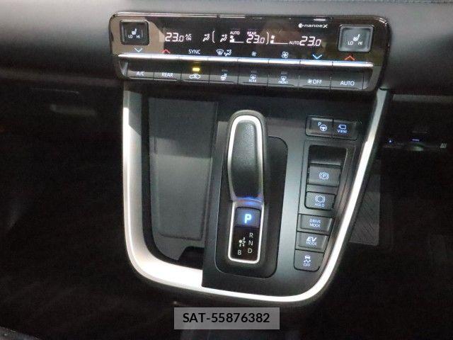 Toyota VOXY HYBRID 2024-05 7790475-24