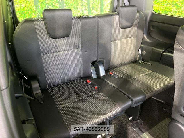 Toyota VOXY HYBRID 2018-10 7790429-9