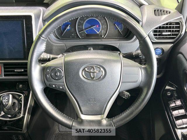 Toyota VOXY HYBRID 2018-10 7790429-11