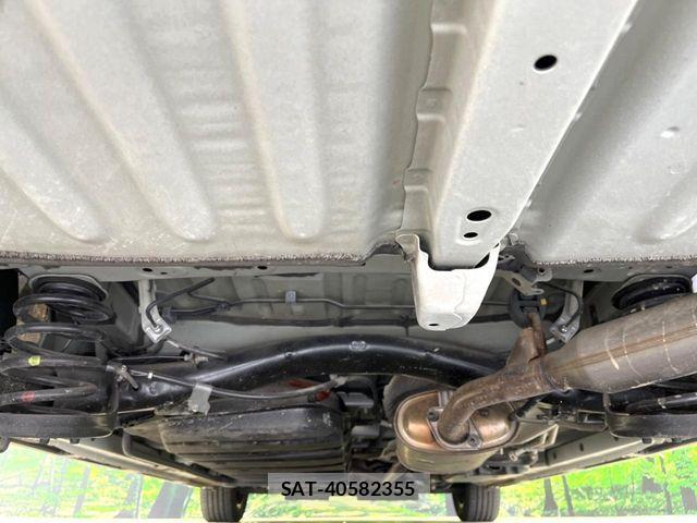 Toyota VOXY HYBRID 2018-10 7790429-19