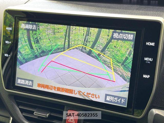 Toyota VOXY HYBRID 2018-10 7790429-3