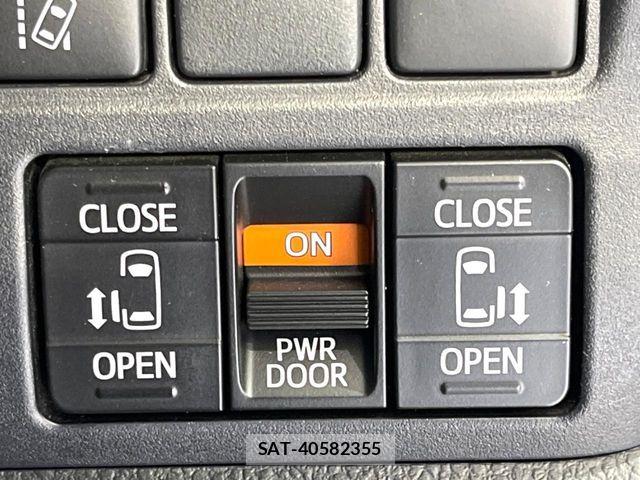 Toyota VOXY HYBRID 2018-10 7790429-5