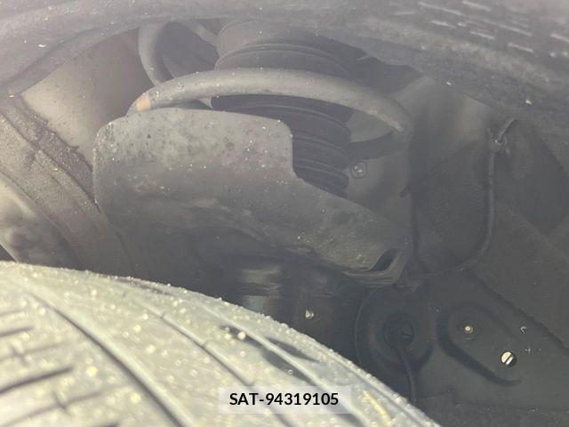 Toyota VOXY HYBRID 2023-06 7790474-19