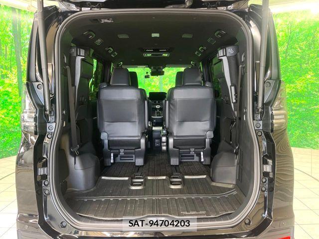Toyota VOXY HYBRID 2025-03 7790482-10