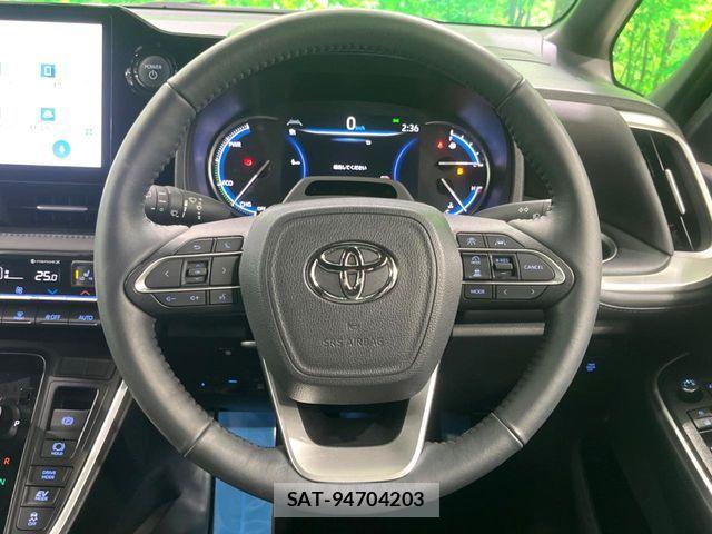 Toyota VOXY HYBRID 2025-03 7790482-11