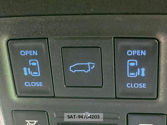Toyota VOXY HYBRID 2025-03 7790482-6