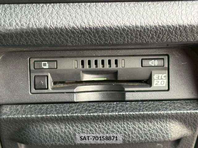 Toyota VOXY HYBRID 2018-08 7790423-8