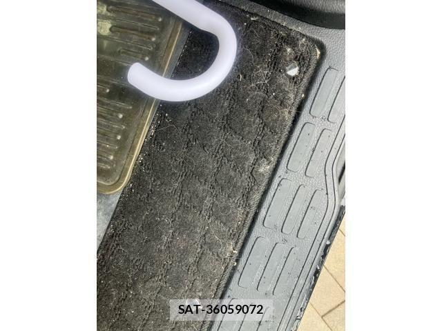 Toyota VOXY HYBRID 2018-03 7790410-25