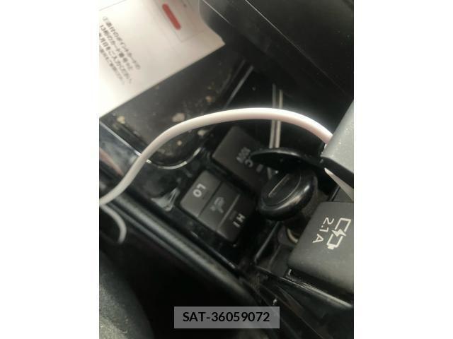 Toyota VOXY HYBRID 2018-03 7790410-26
