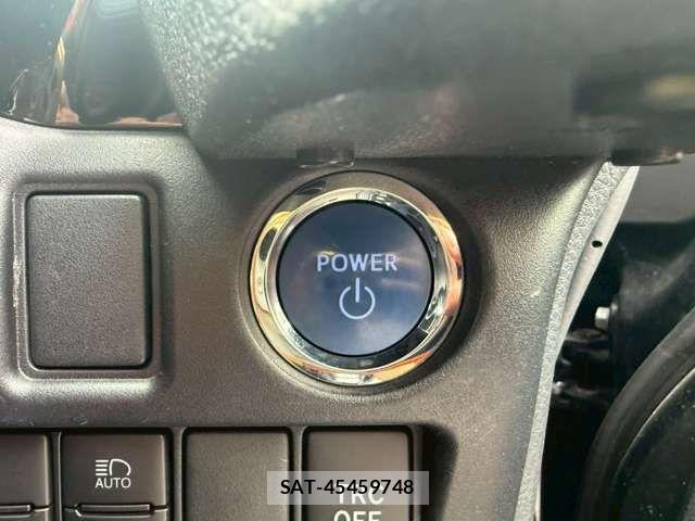 Toyota VOXY HYBRID 2019-07 7790426-11
