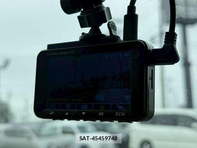 Toyota VOXY HYBRID 2019-07 7790426-3