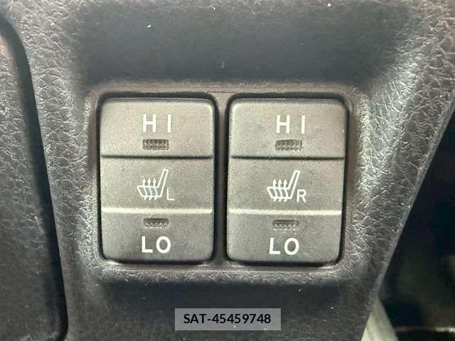 Toyota VOXY HYBRID 2019-07 7790426-5