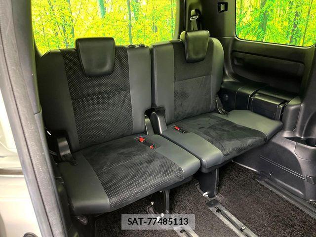 Toyota VOXY HYBRID 2021-08 7790430-9