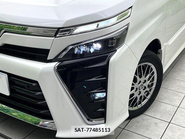 Toyota VOXY HYBRID 2021-08 7790430-13