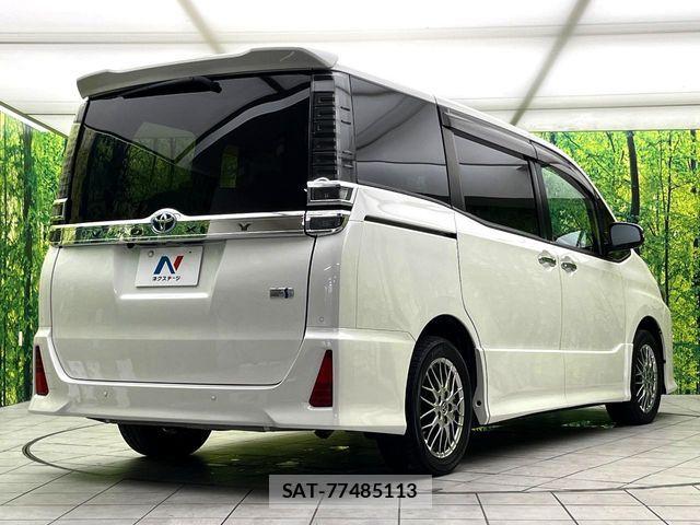 Toyota VOXY HYBRID 2021-08 7790430-17