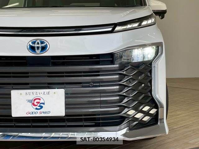 Toyota VOXY HYBRID 2022-03 7790444-17