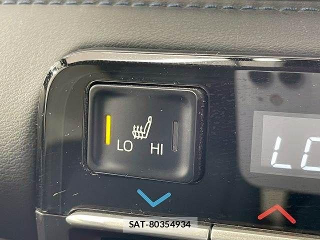 Toyota VOXY HYBRID 2022-03 7790444-8