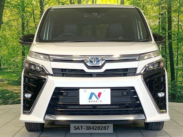Toyota VOXY HYBRID 2019-01 7790425-14