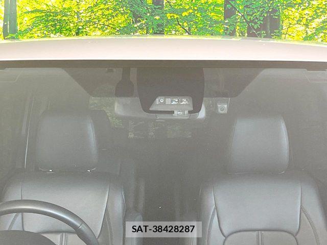 Toyota VOXY HYBRID 2019-01 7790425-5