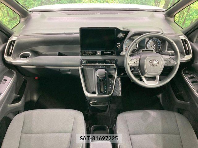 Toyota VOXY HYBRID 2024-07 7790436-1