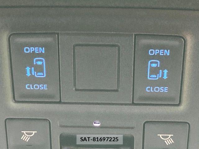 Toyota VOXY HYBRID 2024-07 7790436-5