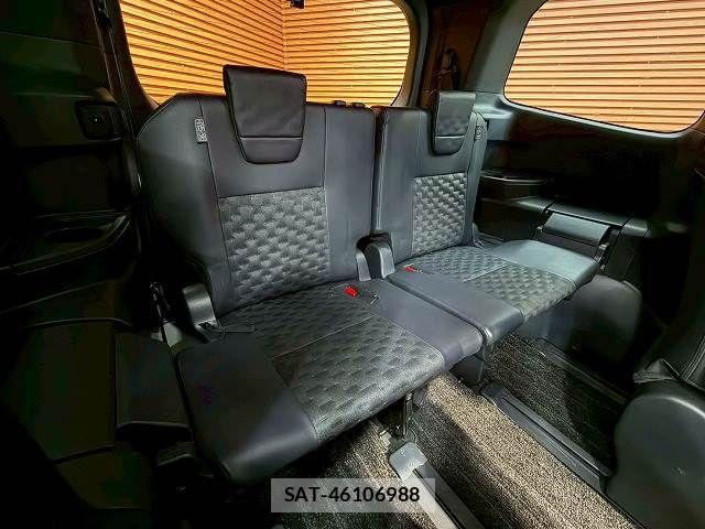 Toyota VOXY HYBRID 2022-10 7790463-8