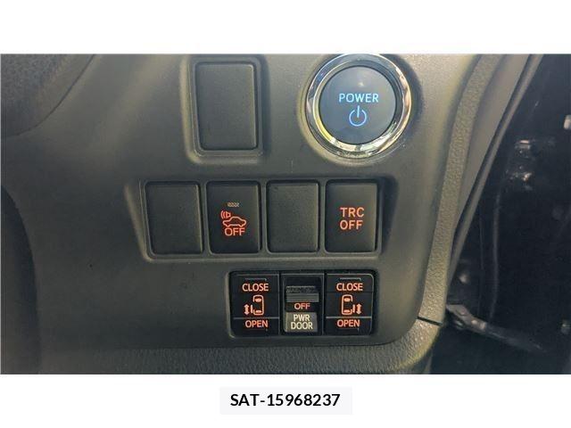 Toyota VOXY HYBRID 2014-04 7790403-16