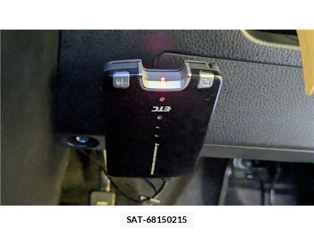 Toyota VOXY HYBRID 2017-09 7790416-26