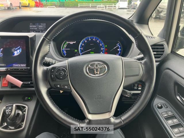 Toyota VOXY HYBRID 2016-02 7790413-17