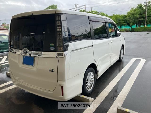 Toyota VOXY HYBRID 2016-02 7790413-2