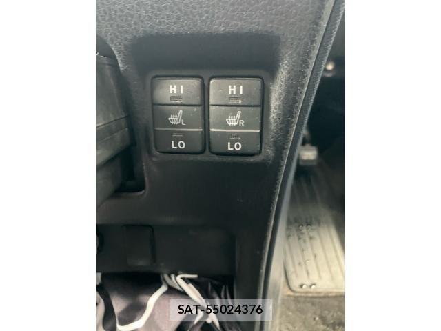 Toyota VOXY HYBRID 2016-02 7790413-29