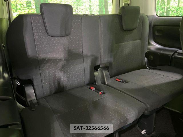 Toyota VOXY HYBRID 2015-01 7880444-9