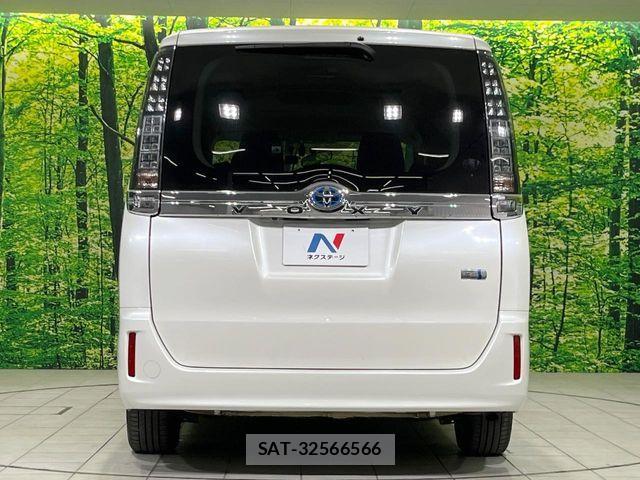 Toyota VOXY HYBRID 2015-01 7880444-15