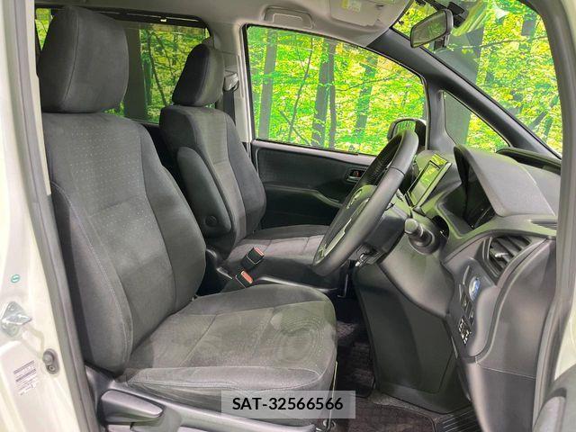 Toyota VOXY HYBRID 2015-01 7880444-7