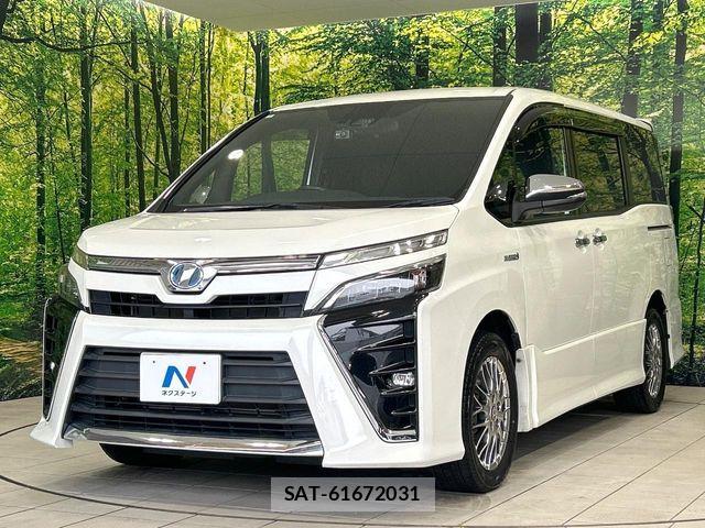 Toyota VOXY HYBRID 2018-02 7880439-16