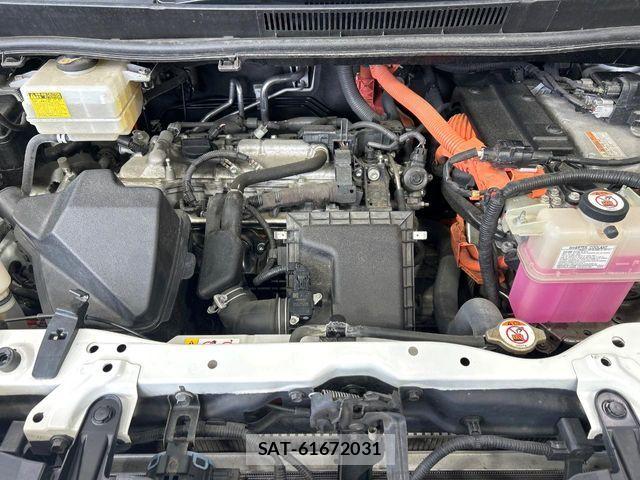Toyota VOXY HYBRID 2018-02 7880439-18