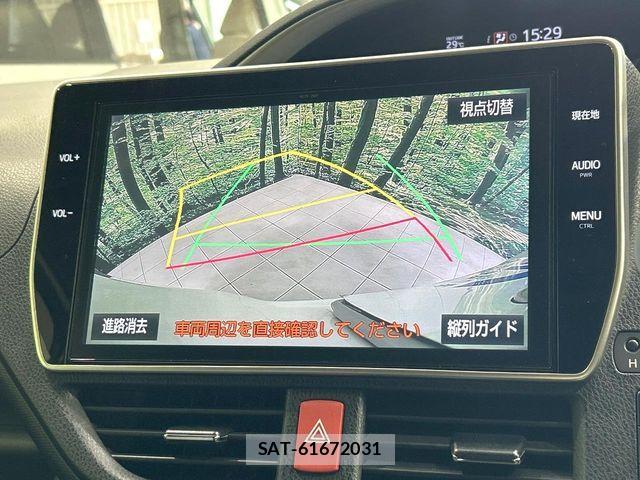 Toyota VOXY HYBRID 2018-02 7880439-4