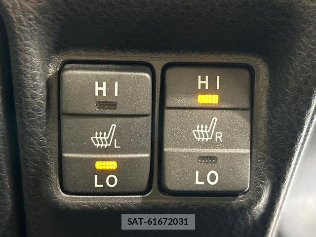 Toyota VOXY HYBRID 2018-02 7880439-6