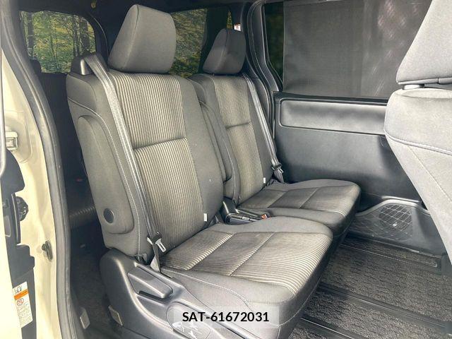Toyota VOXY HYBRID 2018-02 7880439-8
