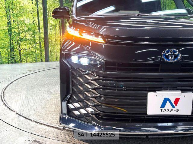 Toyota VOXY HYBRID 2022-09 7880421-12