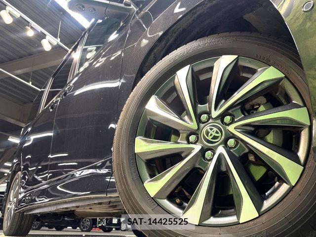 Toyota VOXY HYBRID 2022-09 7880421-13