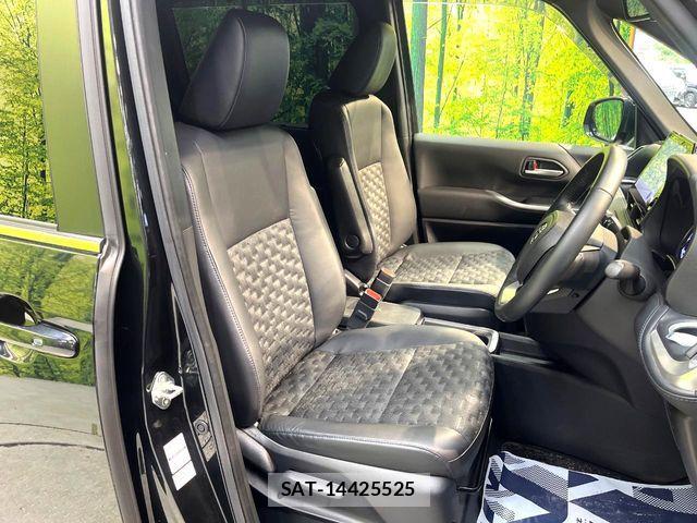 Toyota VOXY HYBRID 2022-09 7880421-7