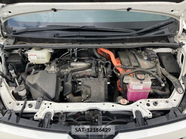 Toyota VOXY HYBRID 2019-03 7880447-15